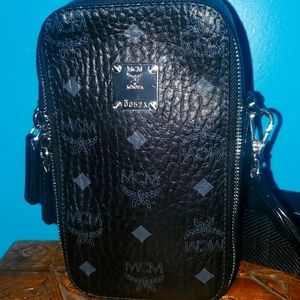 SOLD ON ANOTHER PLATFORM. MCM Crossbody in great shape